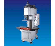 力拓鄂式液壓機(jī)